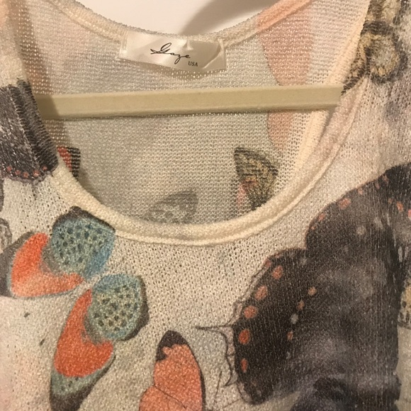 Butterfly Razerback - Picture 2 of 3